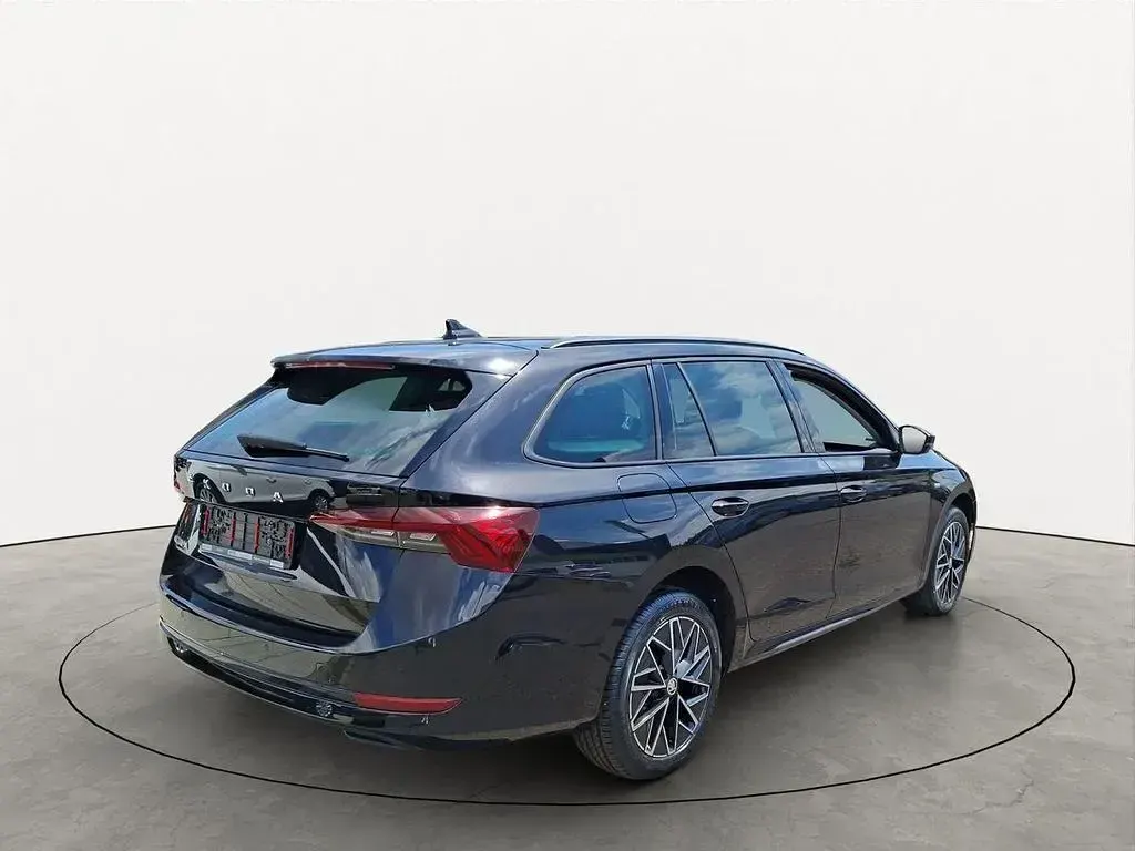 Gebraucht Skoda Octavia Tour 150 PS (110 kW) 2022 Schwarz Kombi