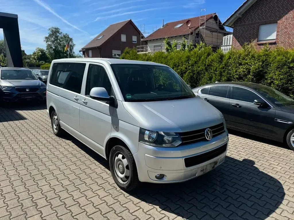 Gebraucht VW Multivan 140 PS (102 kW) 2010 Silber Van / Kleinbus