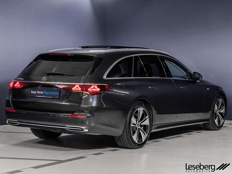 Gebraucht Mercedes E300 Avantgarde 313 PS (230 kW) 2025 Graphitgrau Kombi