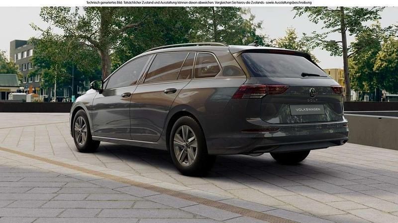 Gebraucht VW Golf VIII Life 116 PS (85 kW) 2024 Uranograu Kombi