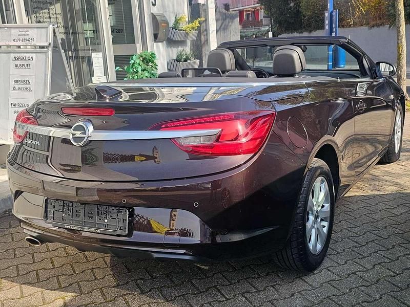 Gebraucht Opel Cascada Ultimate 120 PS (88 kW) 2016 Weinrot Cabrio