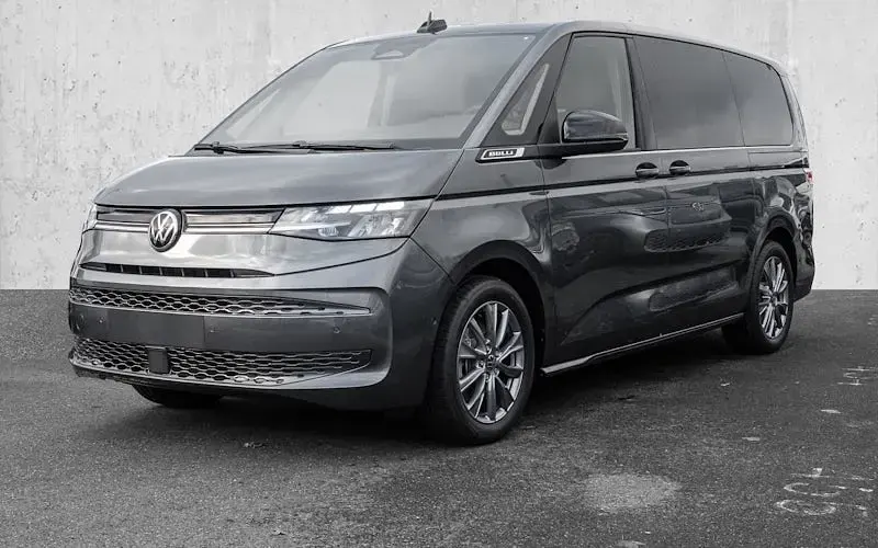 Neu VW Multivan Goal 150 PS (110 kW) 2025 Grau Van / Kleinbus