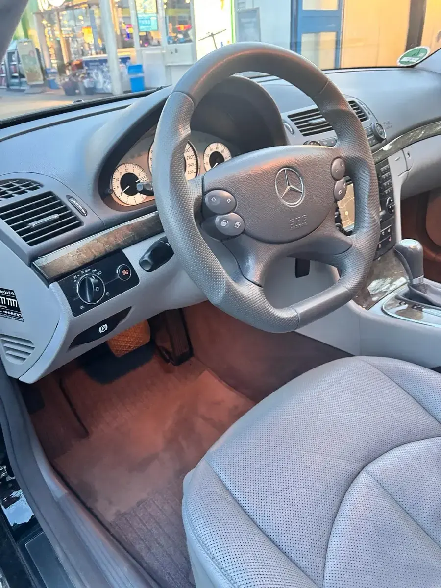 Gebraucht Mercedes E350 272 PS (200 kW) 2008 Schwarz Limousine