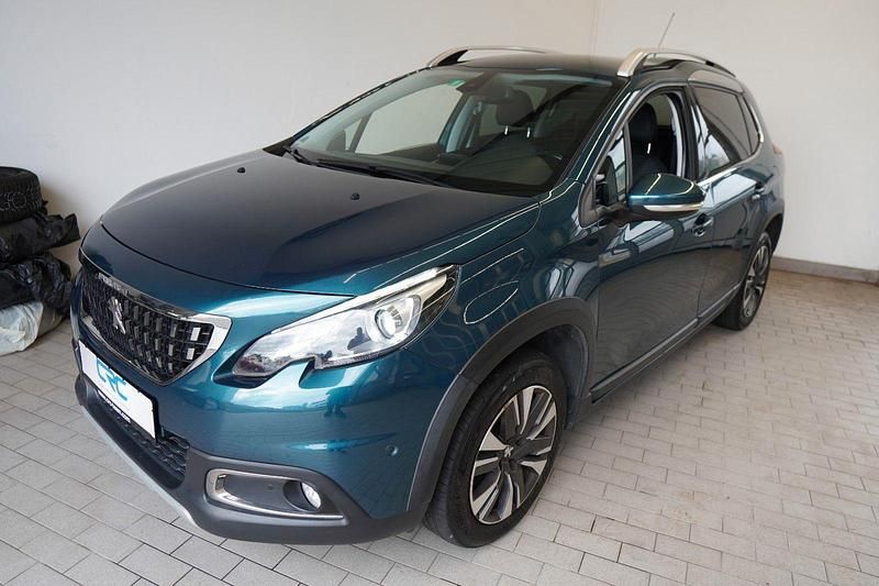 Grün Gebraucht 2017 Peugeot 2008 Allure SUV | 9.990 € (Fairer Preis) - Bild 1/3