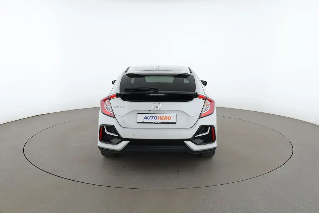 Gebraucht Honda Civic Elegance 126 PS (92 kW) 2022 Weiß Limousine