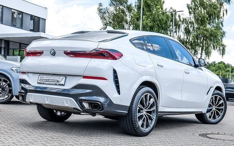 Gebraucht BMW X6 M Sport 298 PS (219 kW) 2023 Alpinweiß SUV