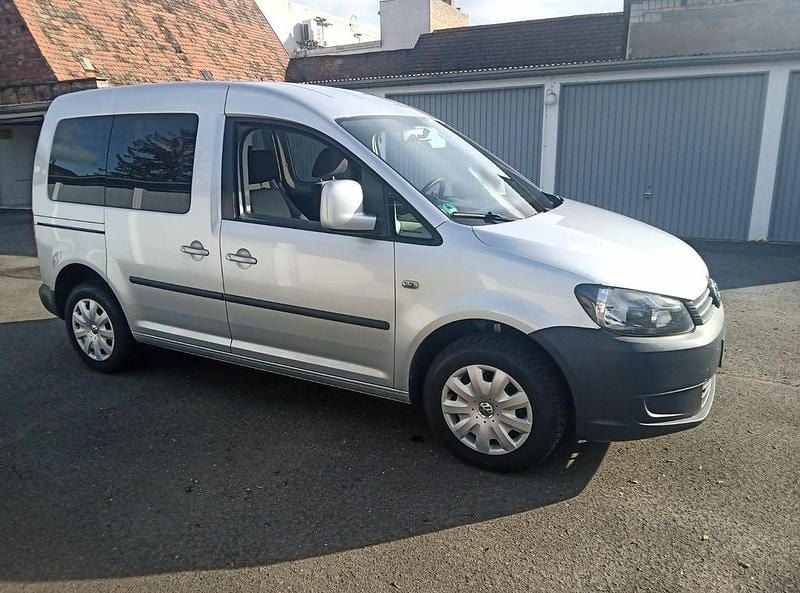 Silber Gebraucht 2012 VW Caddy Trendline Van / Kleinbus | 7.950 € (Fairer Preis) - Bild 1/4