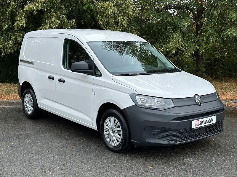 Gebraucht VW Caddy 75 PS (55 kW) 2023 Weiß Van / Kleinbus