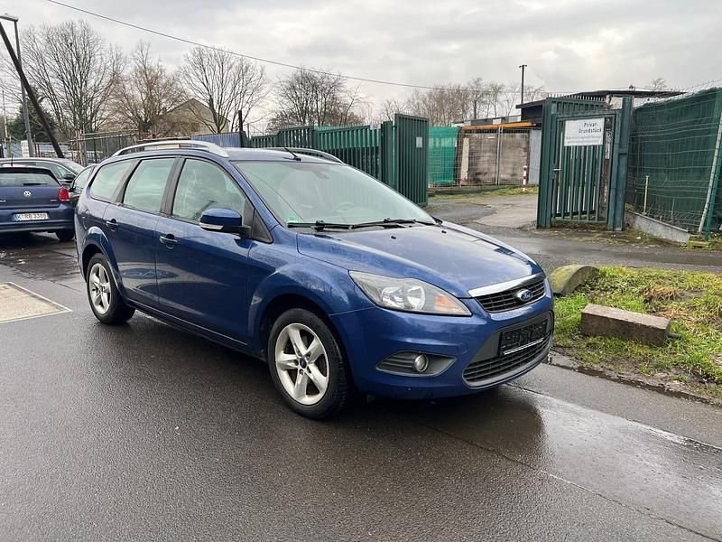 Second-hand Ford Focus Style 109 CP (80 kW) 2010 Albastru Berlinǎ