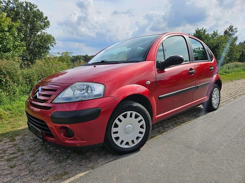 Luziferrotmetallic Gebraucht 2005 Citroën C3 Advance Kleinwagen | 2.000 € (Fairer Preis) - Bild 1/4