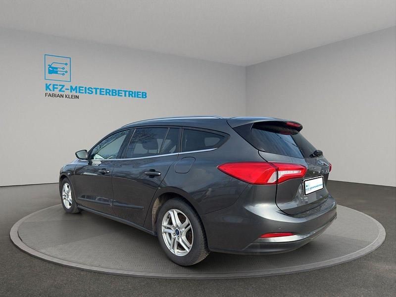 Gebraucht Ford Focus Cool & Connect 120 PS (88 kW) 2020 Grau Kombi