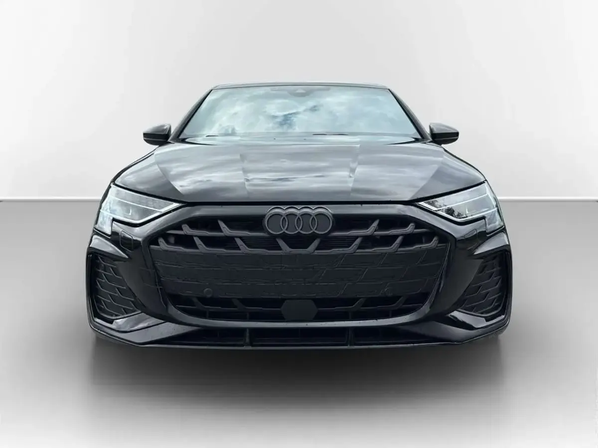Gebraucht Audi A3 S-Line 116 PS (85 kW) 2025 Mythosschwarz metallic Limousine