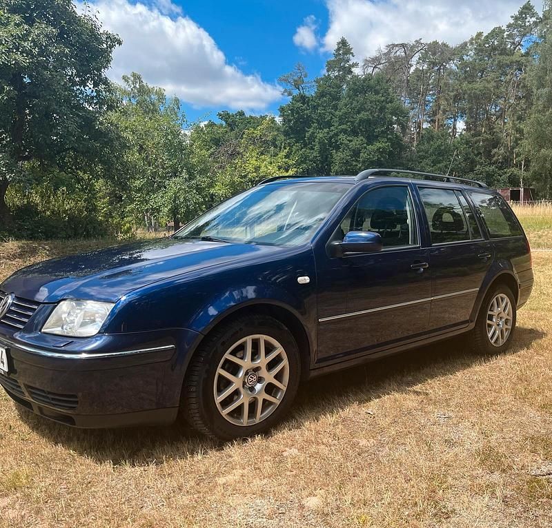 Usata VW Bora 115 CV (84 kW) 2002 Blu Station wagon