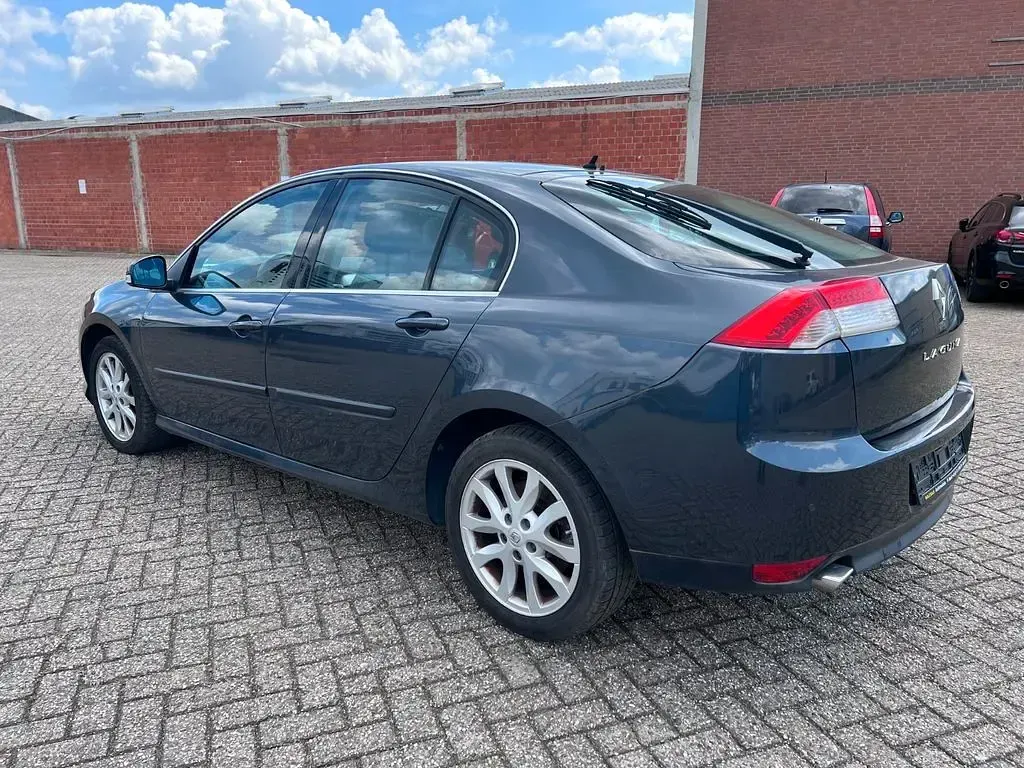 Gebraucht Renault Laguna III Dynamique 150 PS (110 kW) 2007 Grau Limousine
