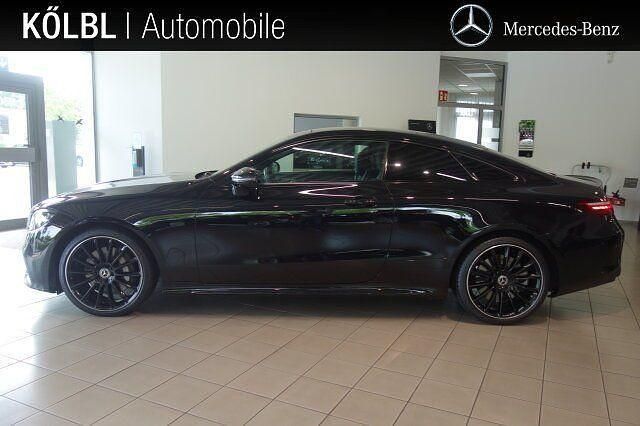Lack obsidianschwarz Gebraucht 2024 Mercedes E450 Night Coupé | 60.980 € (Fairer Preis) - Bild 1/4