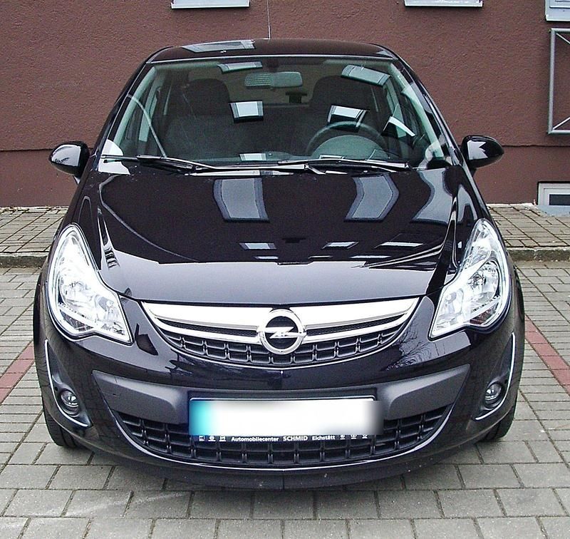Schwarz Gebraucht 2012 Opel Corsa Limousine | 1.300 € (Superpreis) - Bild 1/4