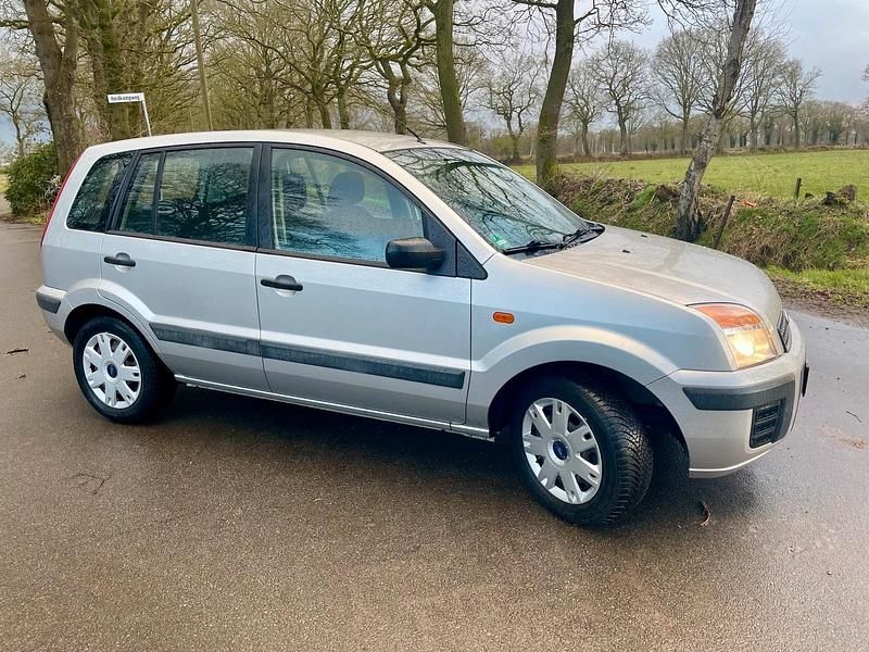 Gebraucht Ford Fusion 80 PS (58 kW) 2008 Silber Kleinwagen