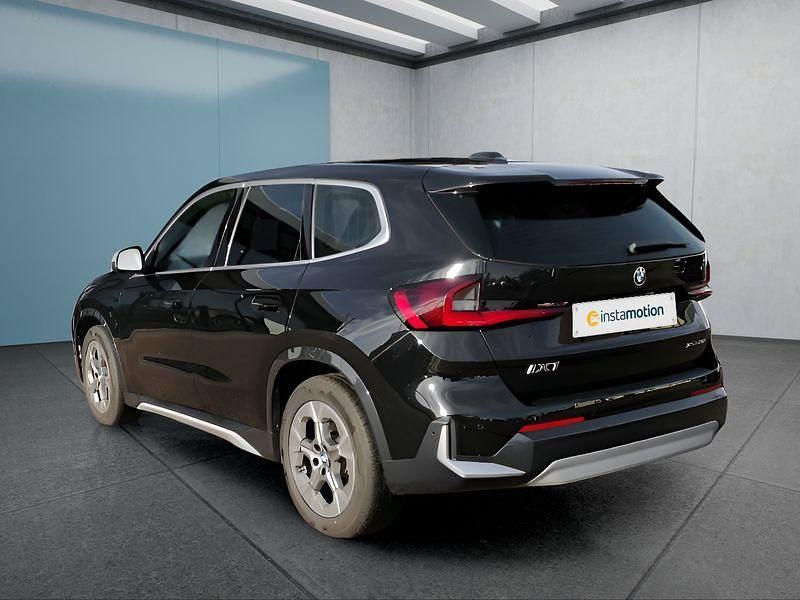 Gebraucht BMW iX1 xLine 200 kW (272 PS) 2023 Schwarz SUV