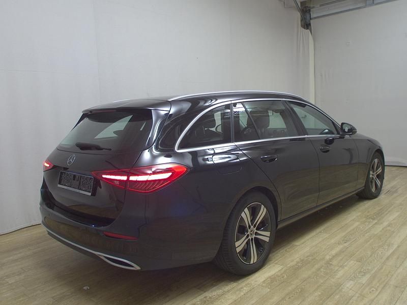 Gebraucht Mercedes C220 Avantgarde 200 PS (147 kW) 2022 Schwarz Kombi