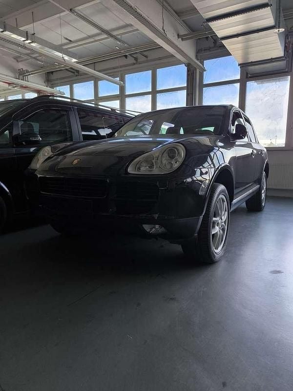 Schwarz Gebraucht 2004 Porsche Cayenne S SUV | 11.000 € (Guter Preis) - Bild 1/4