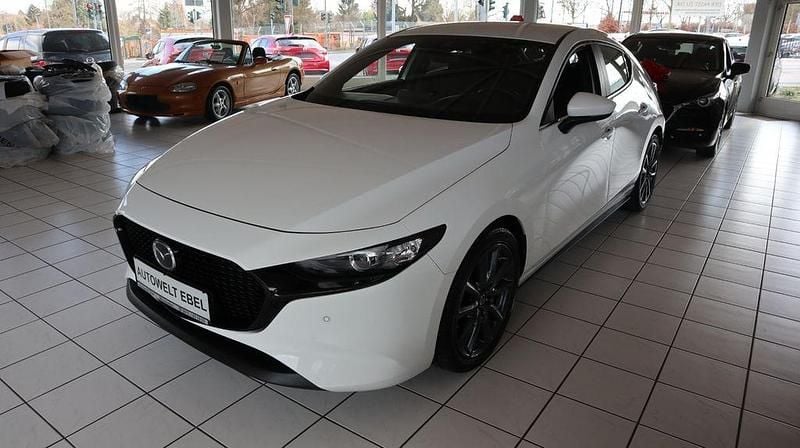 Gebraucht Mazda 3 122 PS (89 kW) 2021 Weiß Limousine