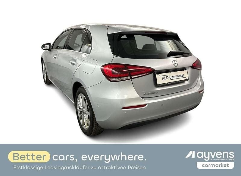 Gebraucht Mercedes E250 160 PS (117 kW) 2022 Silber Coupé