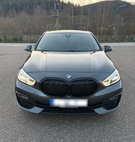 Gebraucht BMW 118 Advantage 150 PS (110 kW) 2019 Grau Kleinwagen