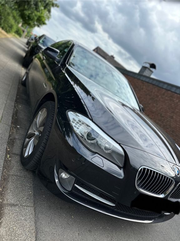 Schwarz Gebraucht 2010 BMW 530 Sport Line Limousine | 13.500 € (Fairer Preis) - Bild 1/4