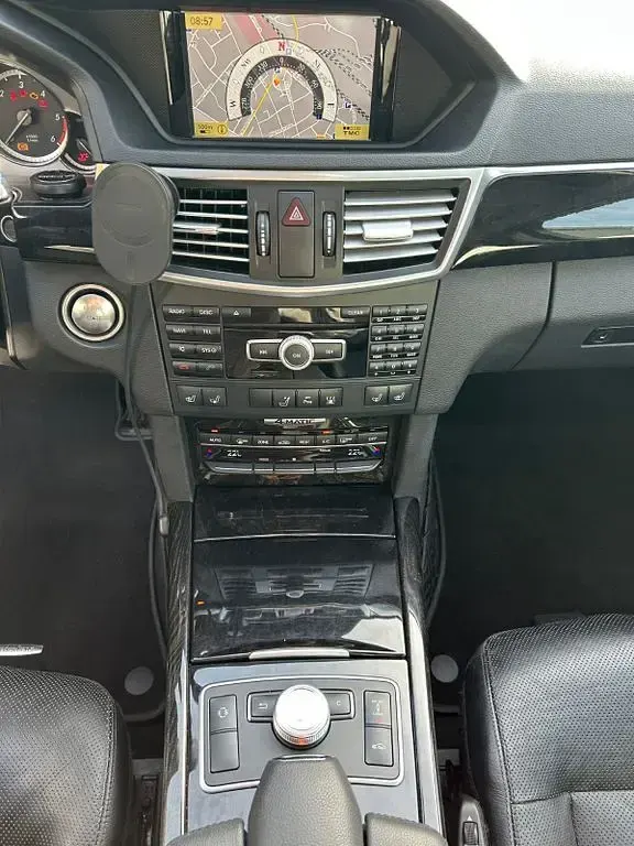 Gebraucht Mercedes E350 AMG line 265 PS (194 kW) 2012 Grau Kombi