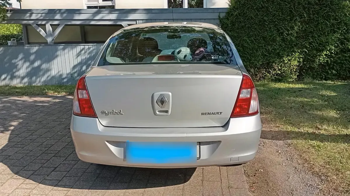 Gebraucht Renault Symbol II 75 PS (55 kW) 2008 Silber Limousine