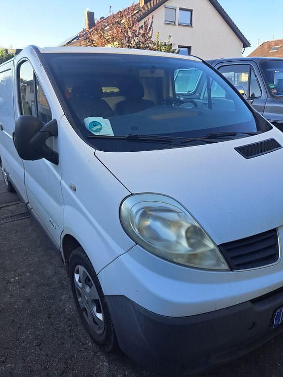 Weiß Gebraucht 2012 Renault Trafic Van | 5.999 € - Bild 1/3