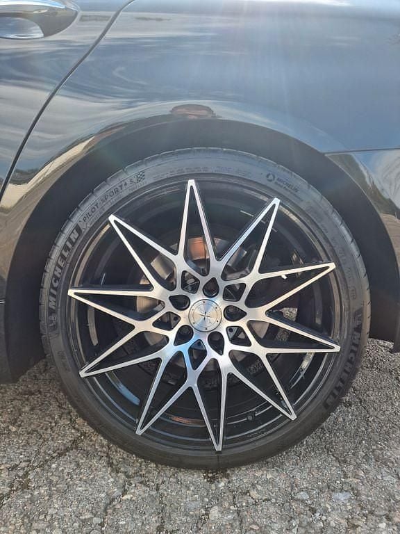 Second-hand BMW 530 245 CP (180 kW) 2011 Negru Berlinǎ