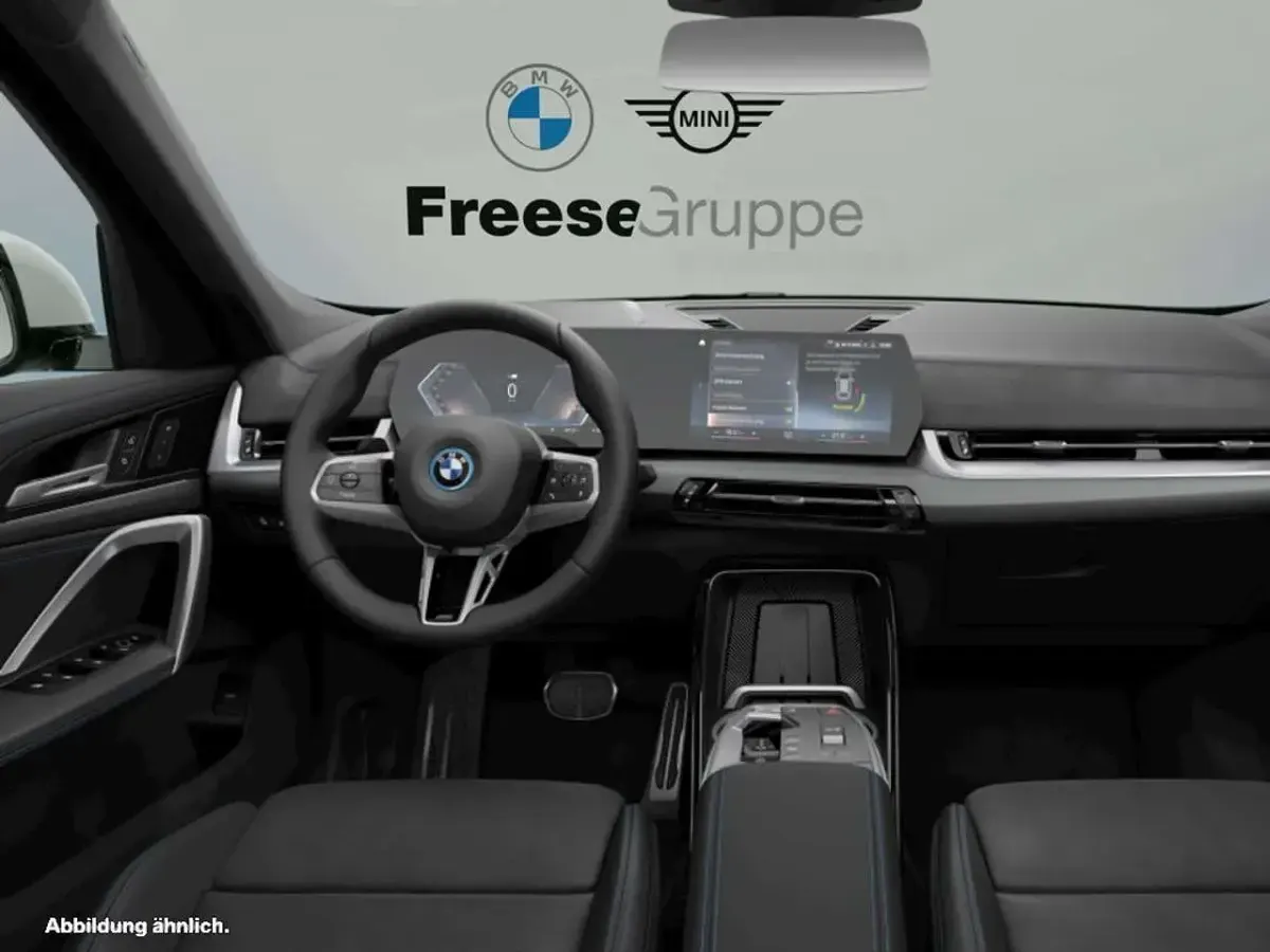 Gebraucht BMW iX1 Luxury Line 230 kW (313 PS) 2023 Weiß SUV