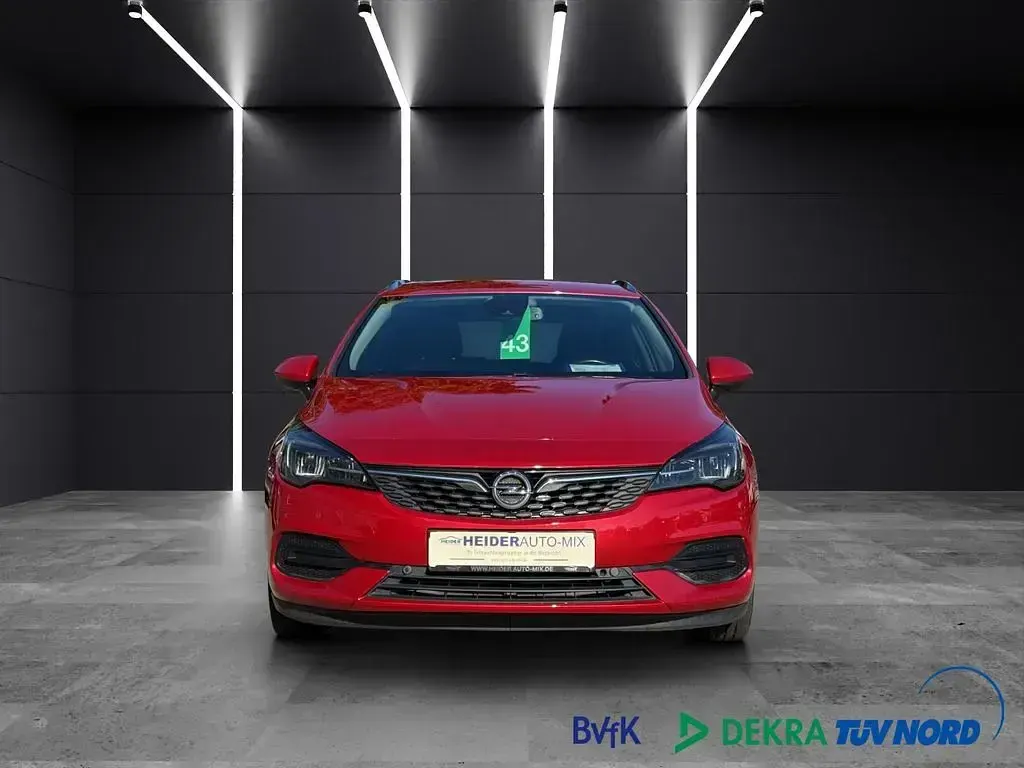 Używany Opel Astra 131 KM (96 kW) 2020 Czerwony Kombi
