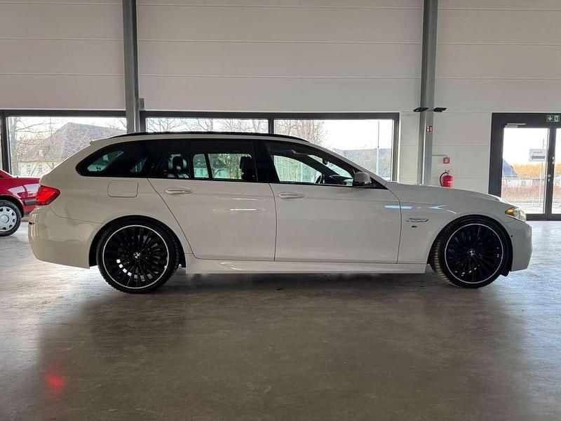 Gebraucht BMW 550 381 PS (280 kW) 2015 Alpinweiss iii Kombi