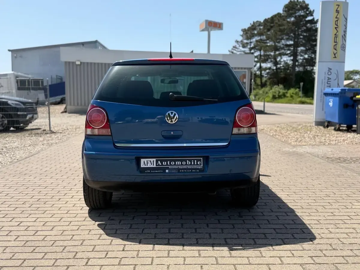 Gebraucht VW Polo 64 PS (47 kW) 2006 Blau Kleinwagen