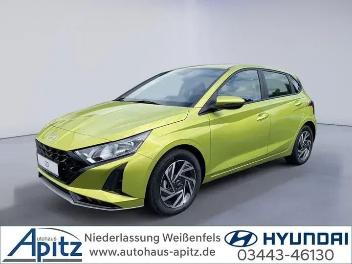 Grün / lucid lime Neu 2025 Hyundai i20 Comfort Limousine | 21.990 € (Fairer Preis) - Bild 1/4