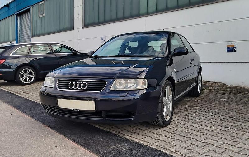 Gebraucht Audi A3 Sport 179 PS (131 kW) 2001 Blau Limousine