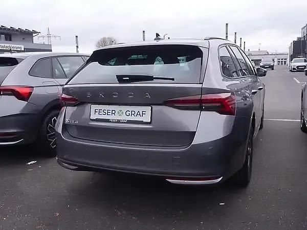 Neu Skoda Octavia 150 PS (110 kW) 2026 Graphitegrau Kombi