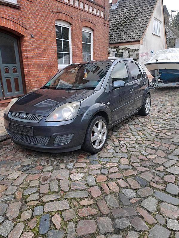 Blau Gebraucht 2008 Ford Fiesta Kleinwagen | 1.200 € (Guter Preis) - Bild 1/4