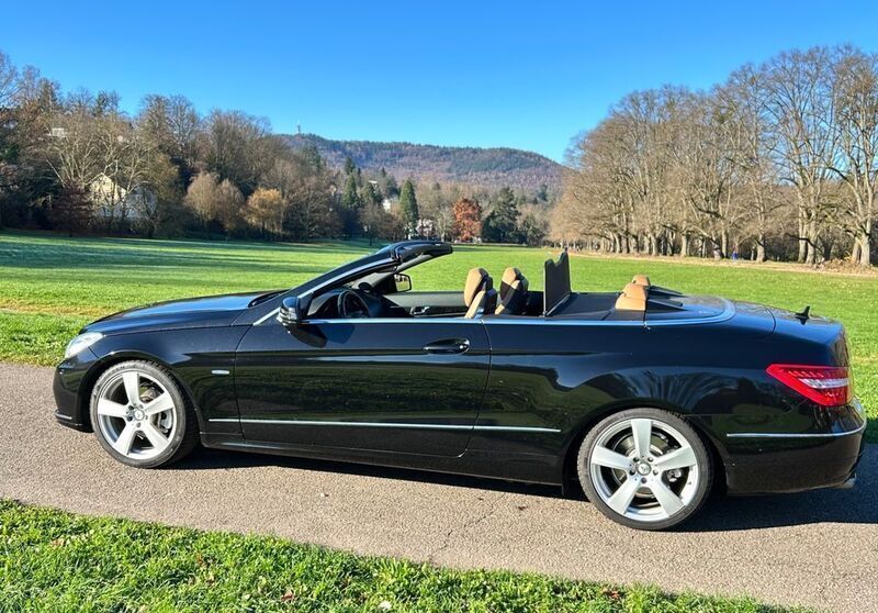 Schwarz Gebraucht 2010 Mercedes E250 Elegance Cabrio | 14.990 € (Etwas zu teuer) - Bild 1/4