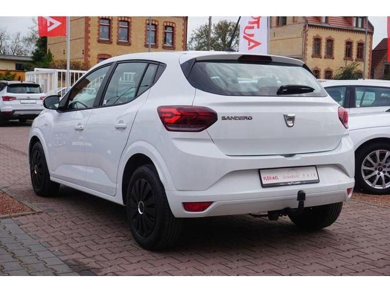 Gebraucht Dacia Sandero Comfort 67 PS (49 kW) 2021 Gletscherweis Kleinwagen