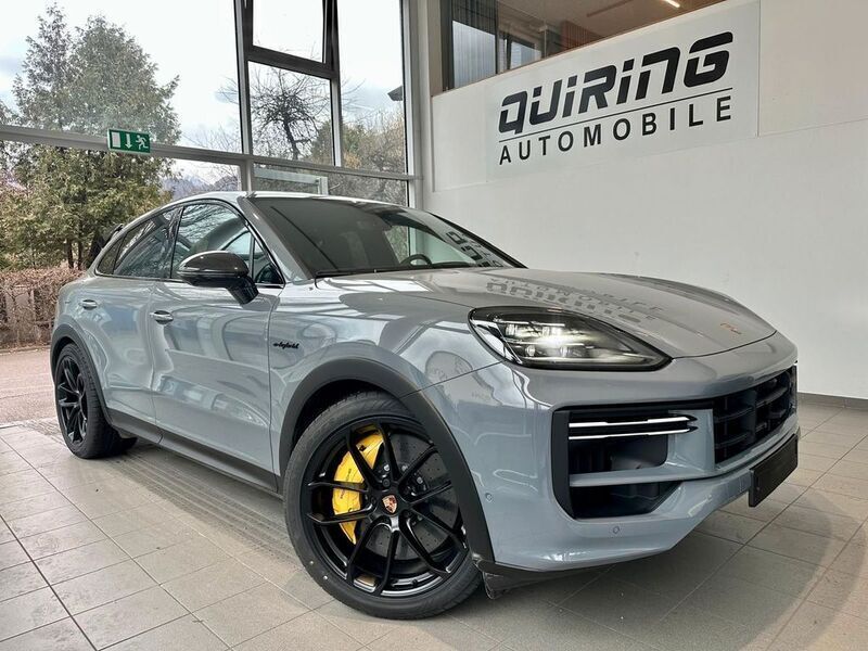 Grau Neu 2025 Porsche Cayenne Turbo E-Hybrid SUV | 220.031 € (Fairer Preis) - Bild 1/2