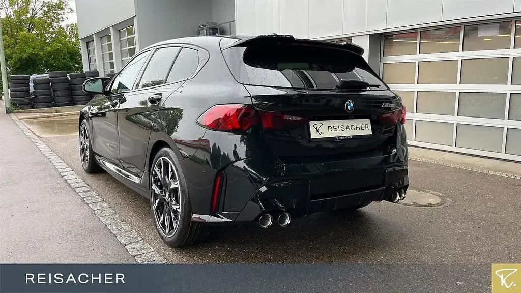 Neu BMW M135 Performance 300 PS (220 kW) 2026 Schwarz Kleinwagen