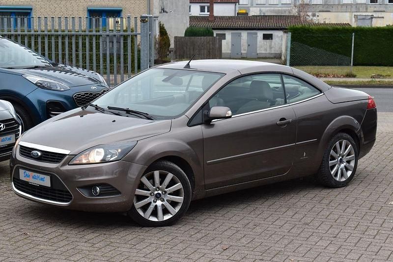 Używany Ford Focus Titanium 145 KM (106 kW) 2008 Brązowy Kabriolet