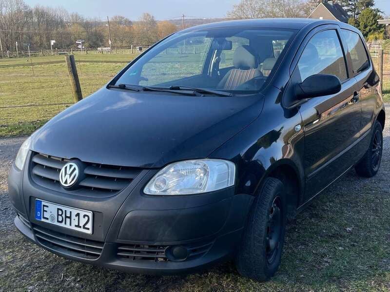 Schwarz Gebraucht 2005 VW Fox Kleinwagen | 1.200 € (Fairer Preis) - Bild 1/4