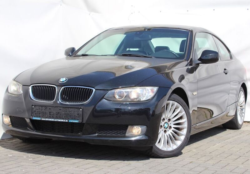 Schwarz Gebraucht 2009 BMW 320 Comfort Edition Coupé | 8.940 € (Etwas zu teuer) - Bild 1/4