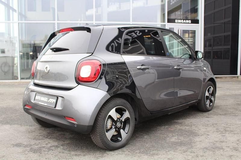 Gebraucht Smart ForFour Electric Drive Passion 60 kW (82 PS) 2021 Grau Kleinwagen