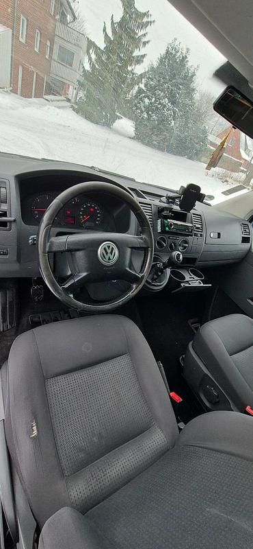 Gebraucht VW T5 131 PS (96 kW) 2007 Grau Van