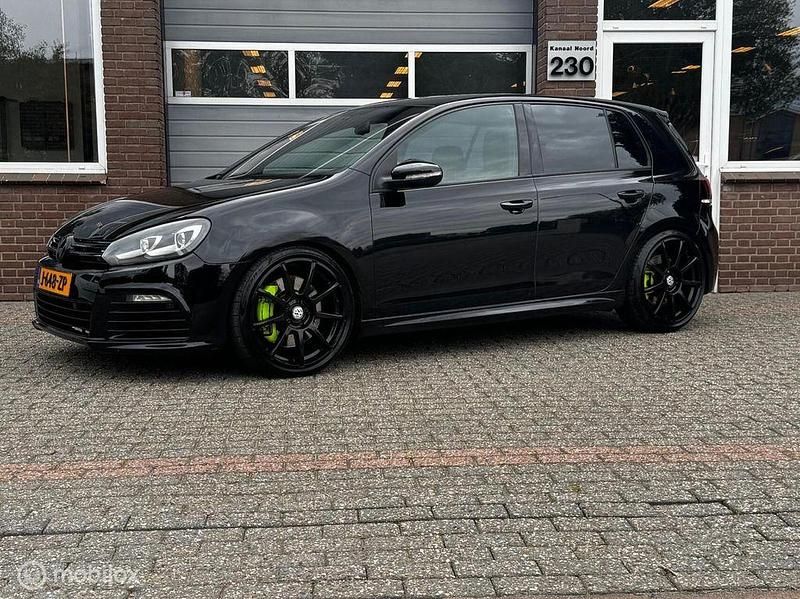 Schwarz Gebraucht 2010 VW Golf VI R Limousine | 11.950 € (Teuer) - Bild 1/4